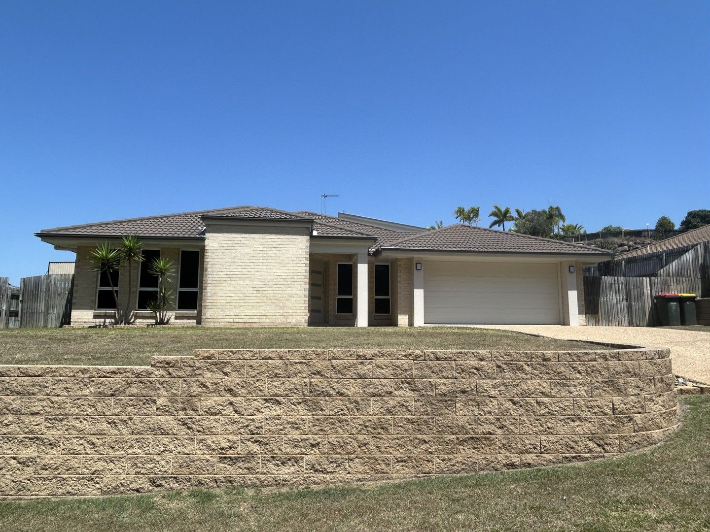 4 bedrooms House in 107 Dixon Drive TELINA QLD, 4680