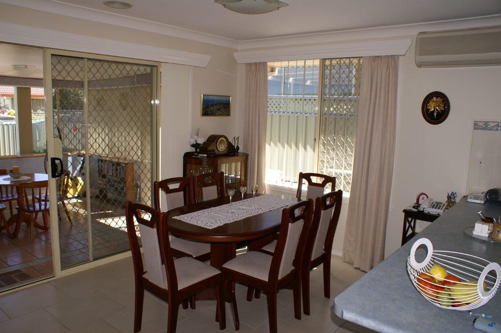 19a Booth Crescent, ORANGE NSW 2800, Image 2