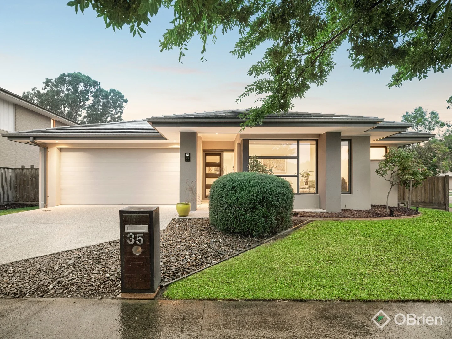 35 Warrego Circuit, Sandhurst VIC 3977
