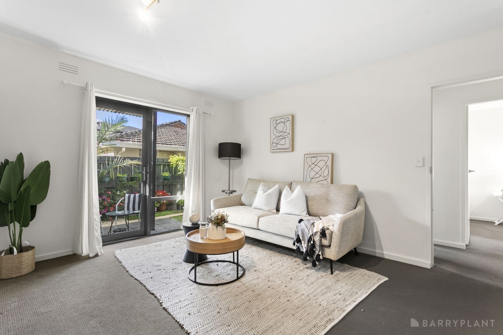 2/7 Burns Avenue, Clayton South VIC 3169, Image 0