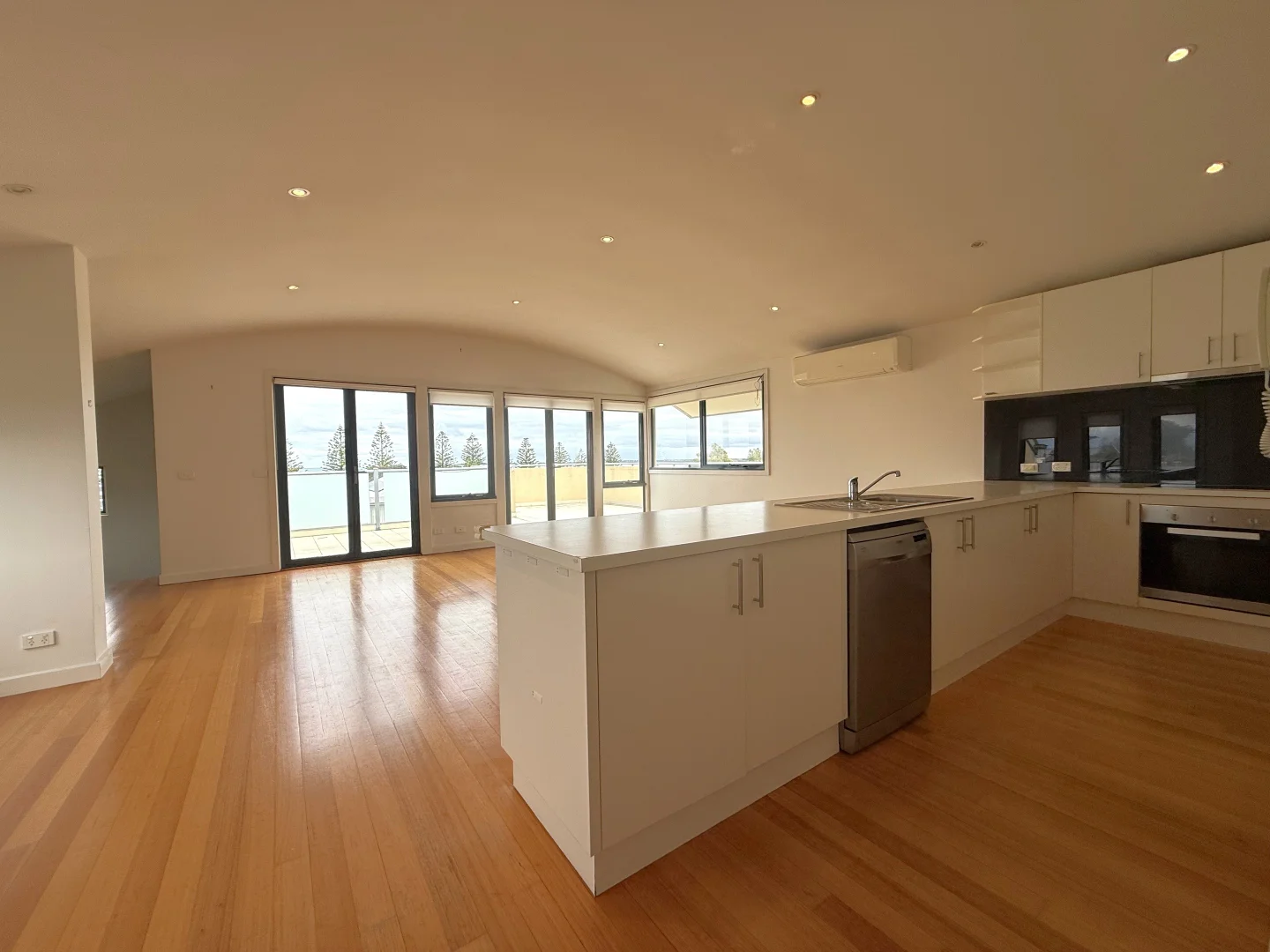 Additional image 3 of 10/163 Queen Street, Altona VIC 3018