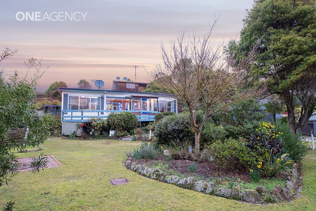 2 Pine Street, Sisters Beach TAS 7321, Image 0