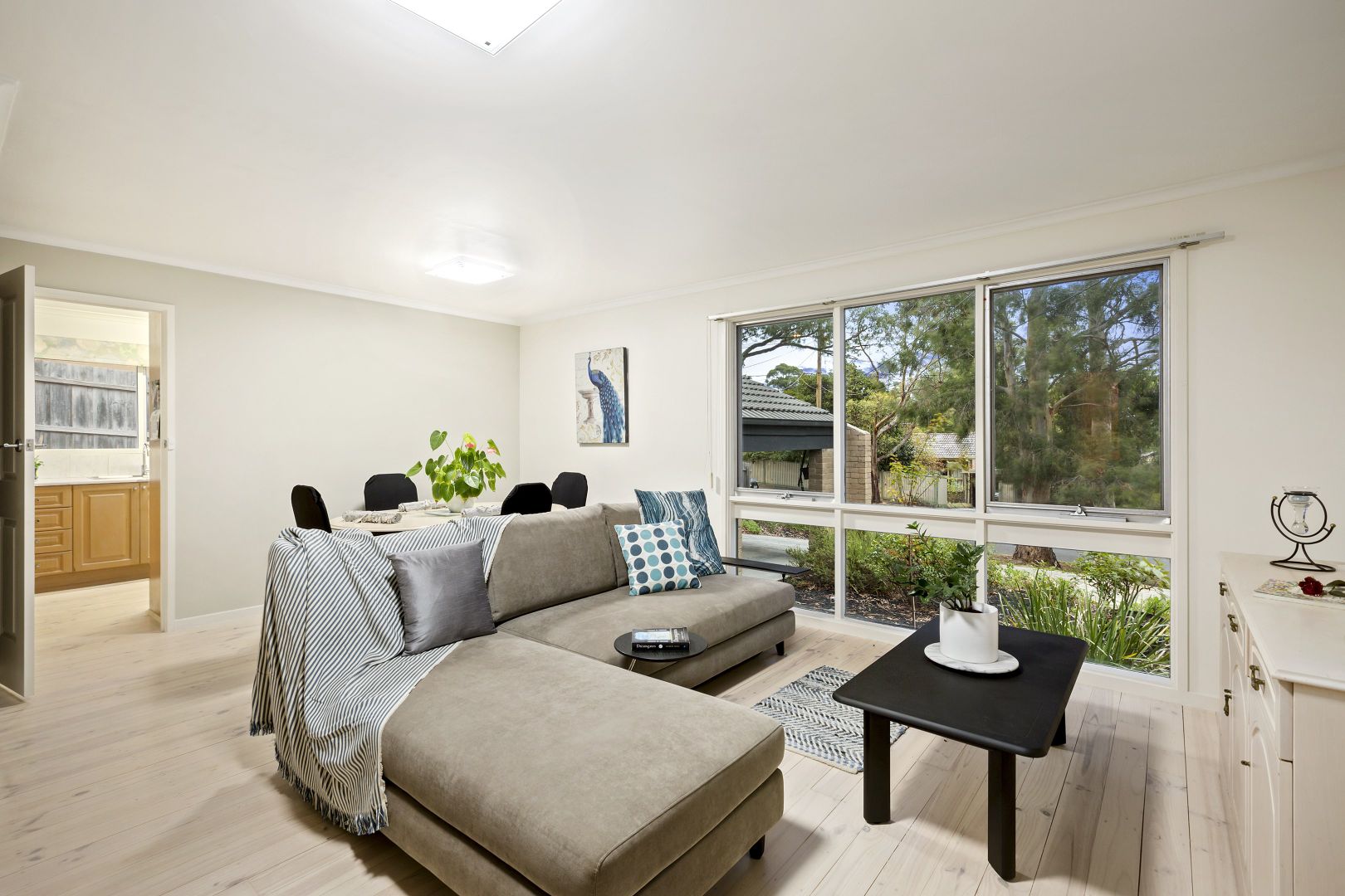 27 Ashburton Drive, Mitcham VIC 3132, Image 1