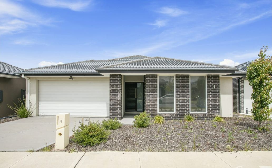 4 bedrooms House in 9 Stockfield Avenue CLYDE VIC, 3978