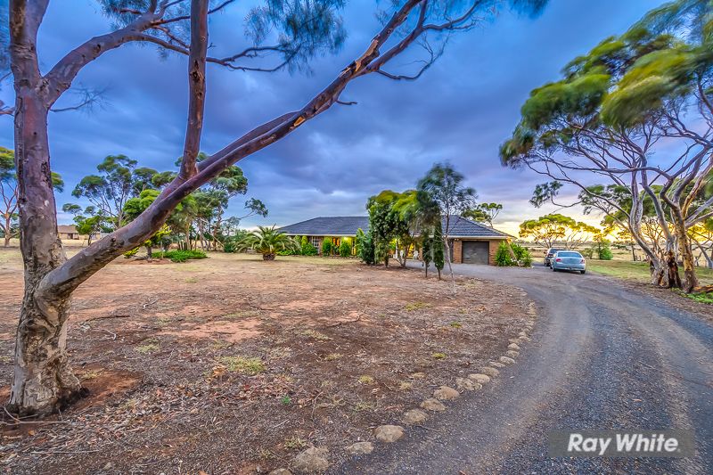 1411 Boundary Road, Mount Cottrell VIC 3024, Image 1