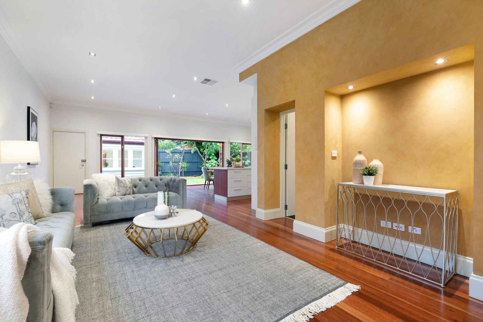 2 Craigavad Street, Carnegie VIC 3163, Image 2