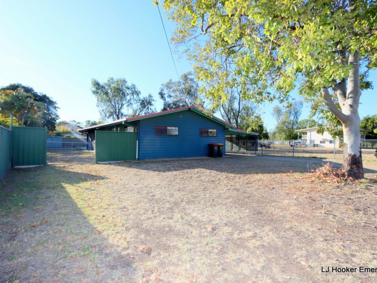 3 bedrooms House in 124 Opal St EMERALD QLD, 4720