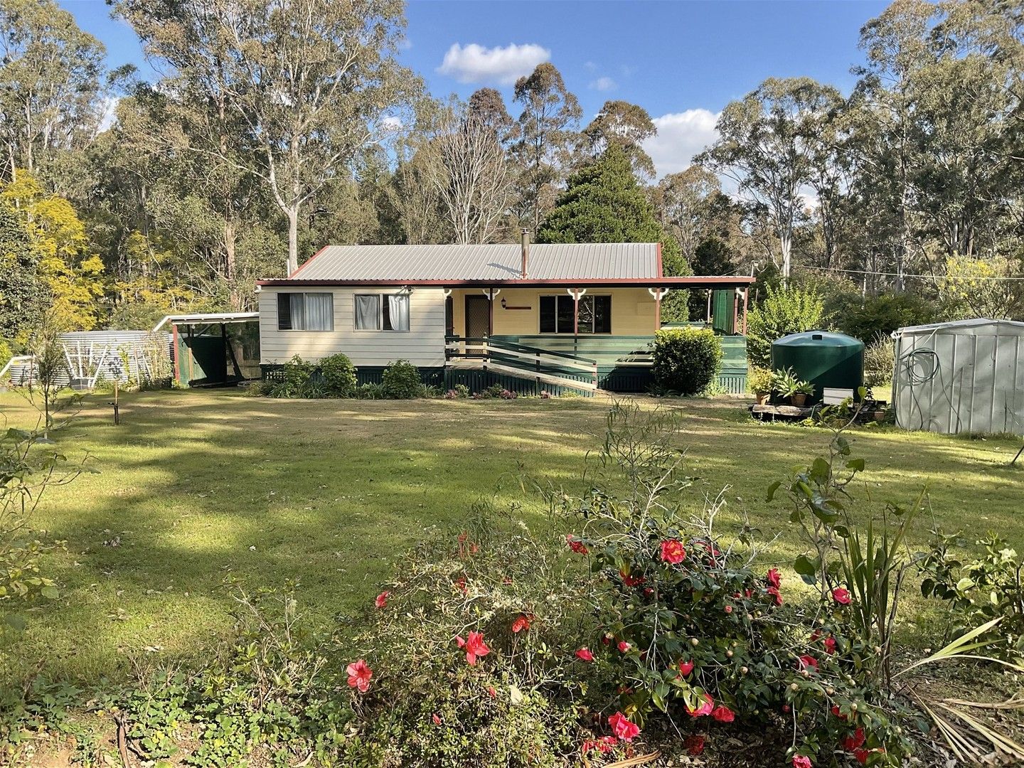 2 bedrooms House in 68 McLaughlan Road BENARKIN QLD, 4314