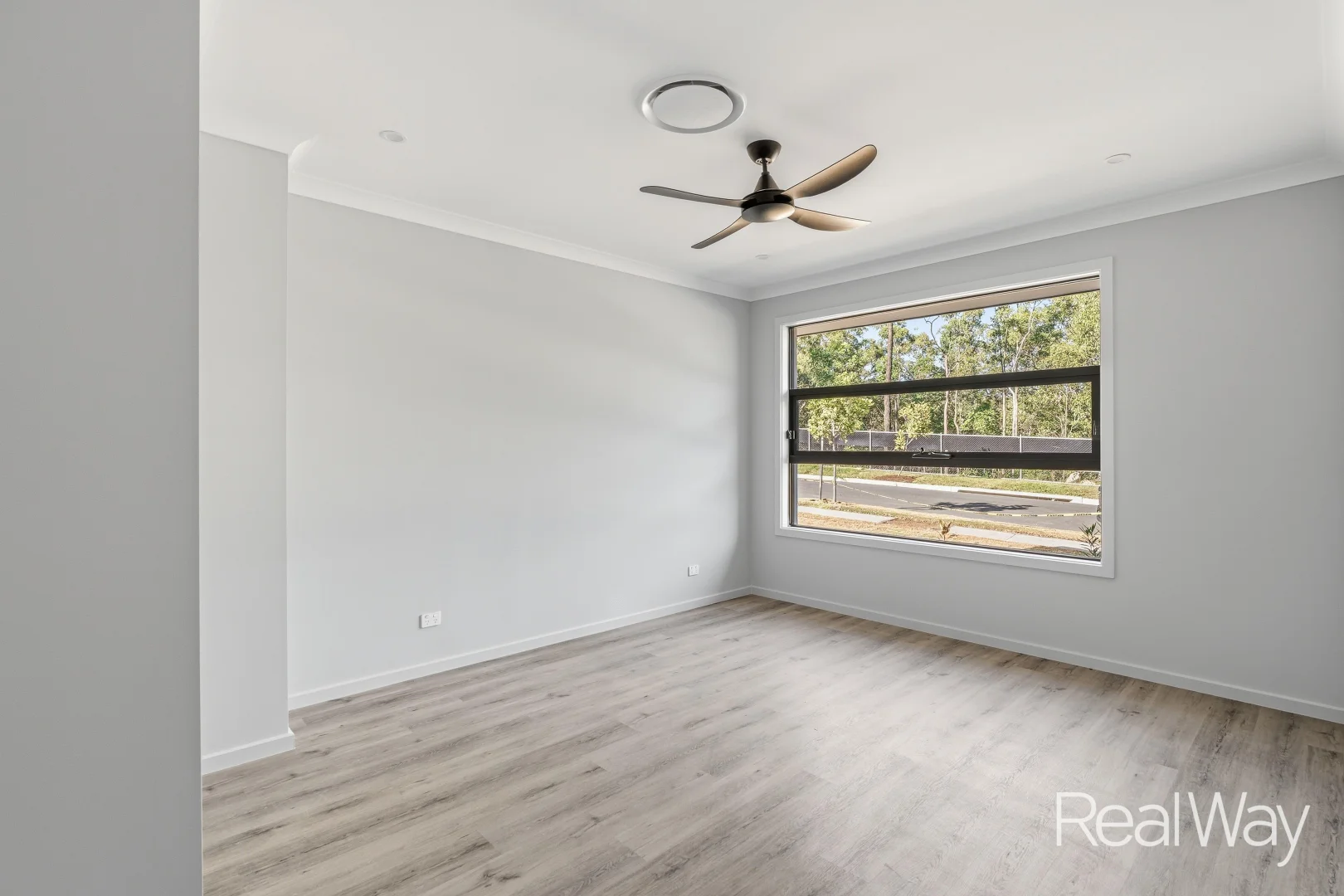 Additional image 12 of 31 Himalayan Crescent, Spring Mountain QLD 4300