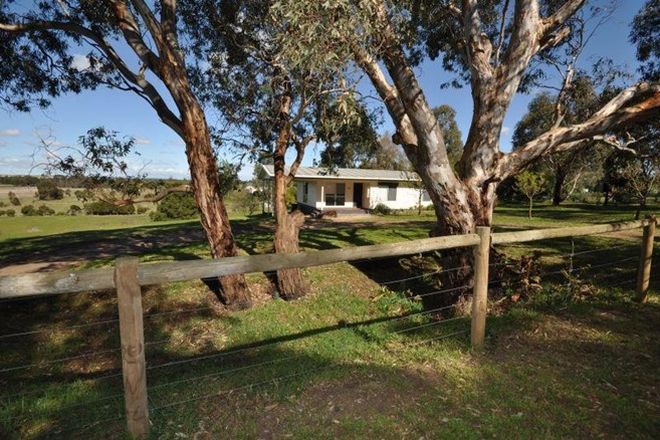 Picture of 93 Common Road, INVERLEIGH VIC 3321