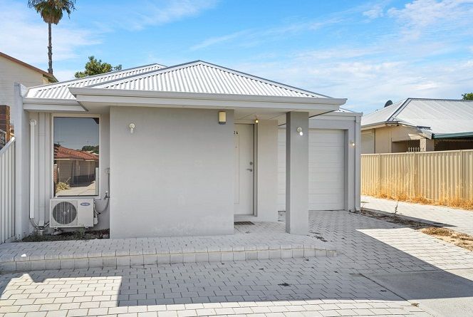 3 bedrooms House in 24 Bourne Street MORLEY WA, 6062