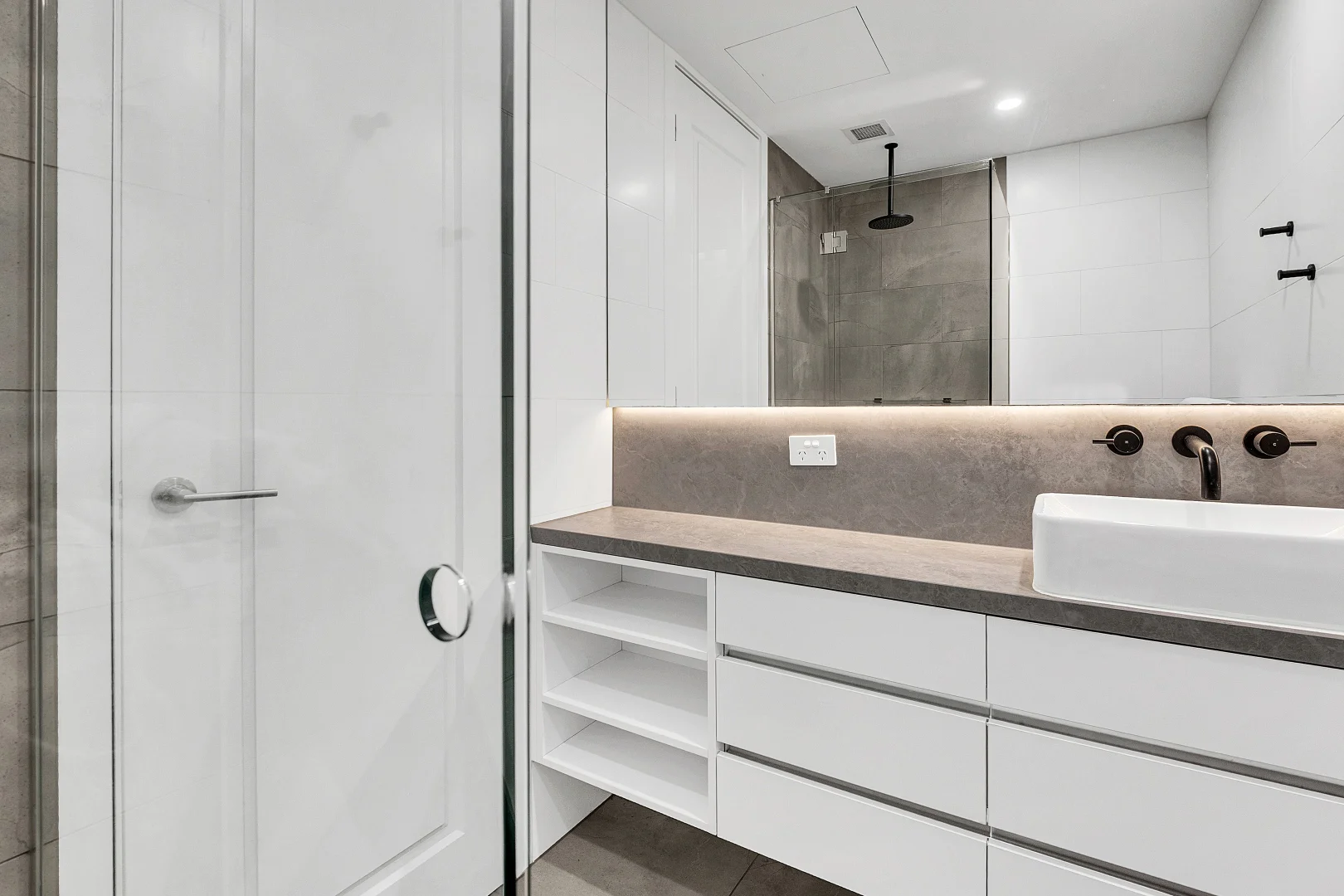 Additional image 9 of 301/503 Plenty Road, Preston VIC 3072