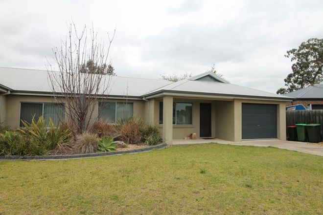 Picture of 11B Barton Place, EASTWOOD VIC 3875