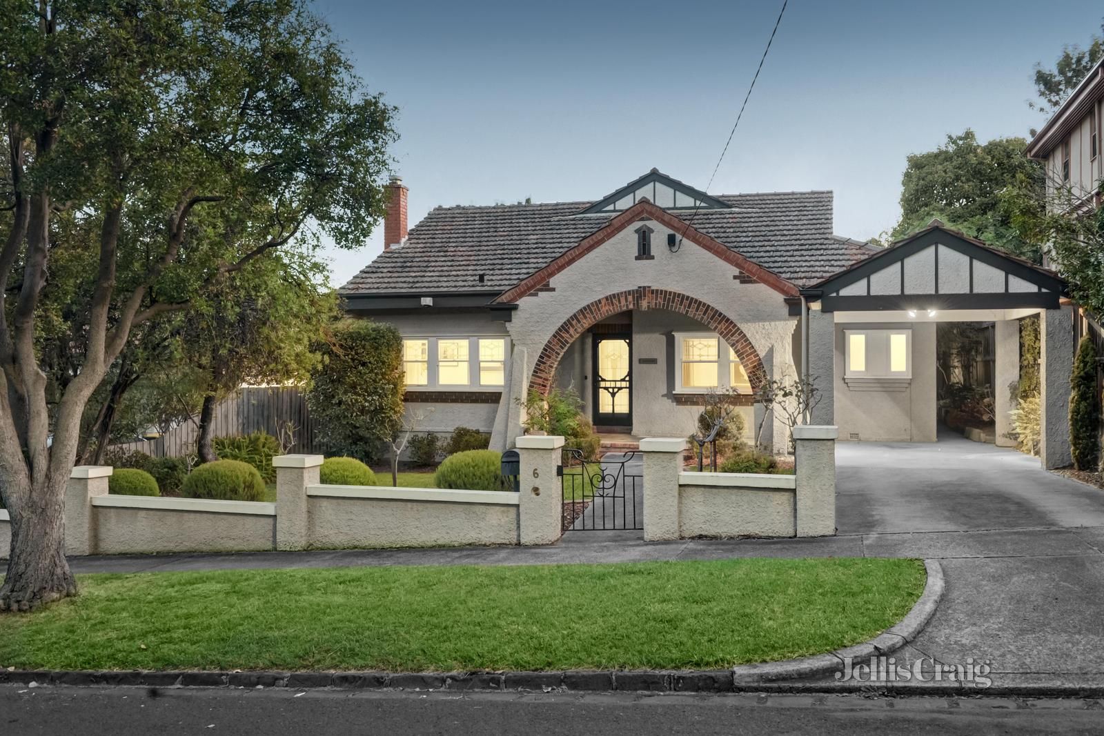 3 bedrooms House in 6 Springfield Avenue CAMBERWELL VIC, 3124