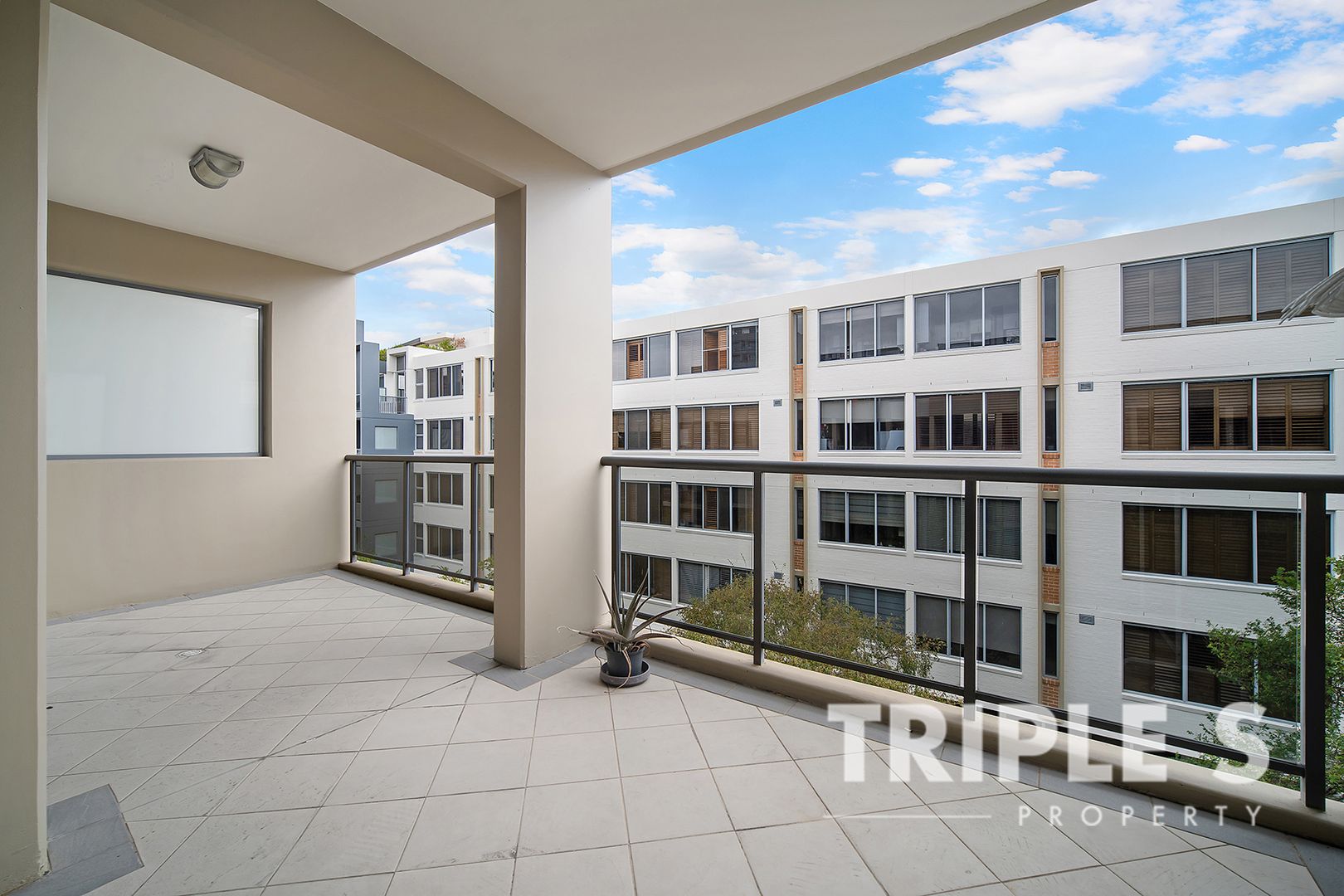 325/635 Gardeners Road, Mascot NSW 2020, Image 2