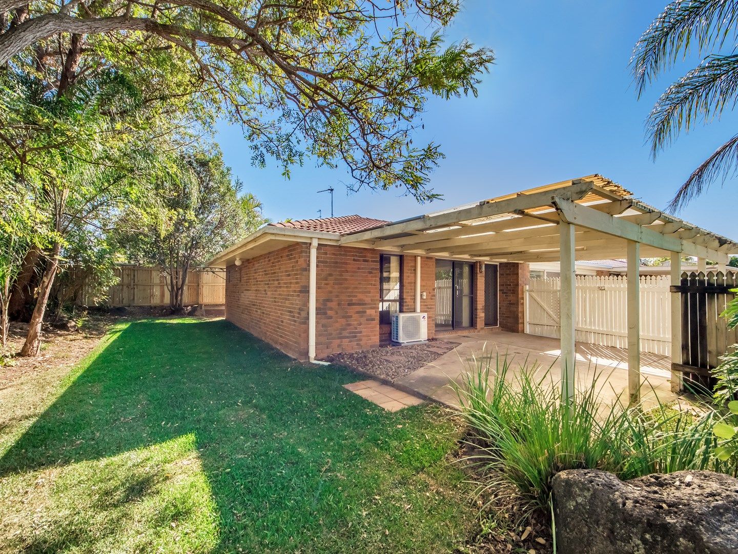 2/9 Robin Joy Close, Labrador QLD 4215, Image 0