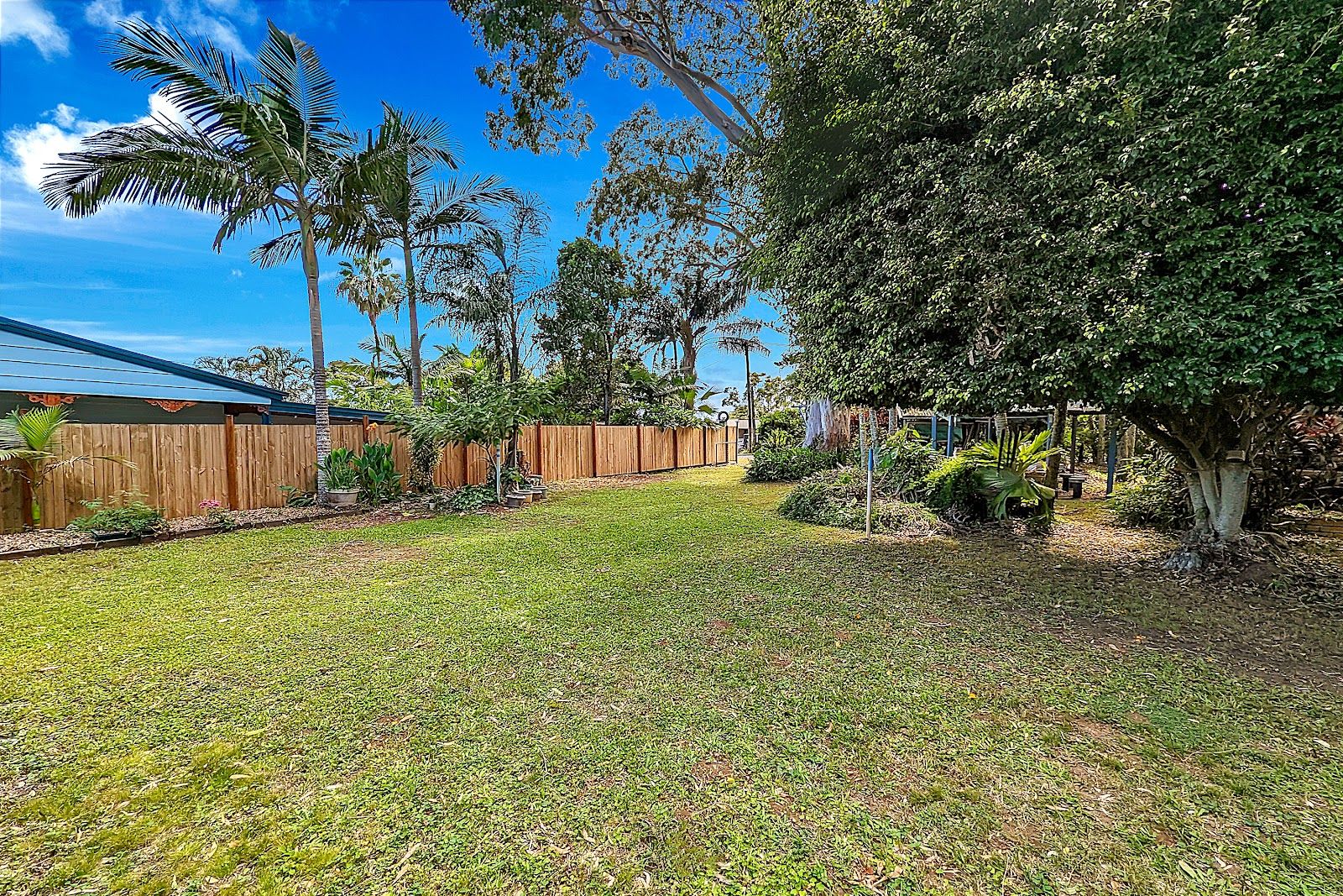 27 Resthaven Drive, Lamb Island QLD 4184 Domain