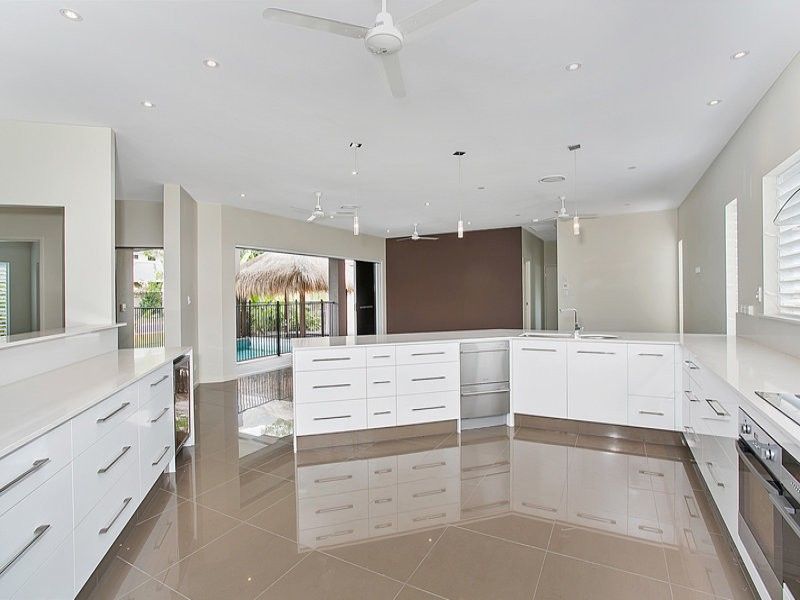 11 Silver Cres, Palm Cove QLD 4879, Image 1