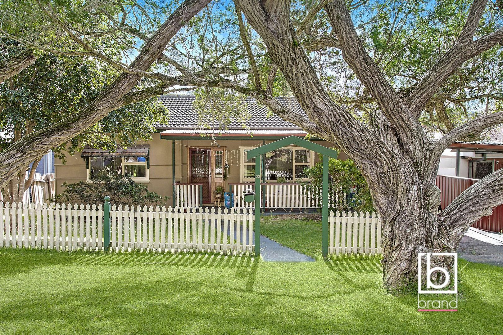 4 bedrooms House in 33 Narara Crescent NARARA NSW, 2250