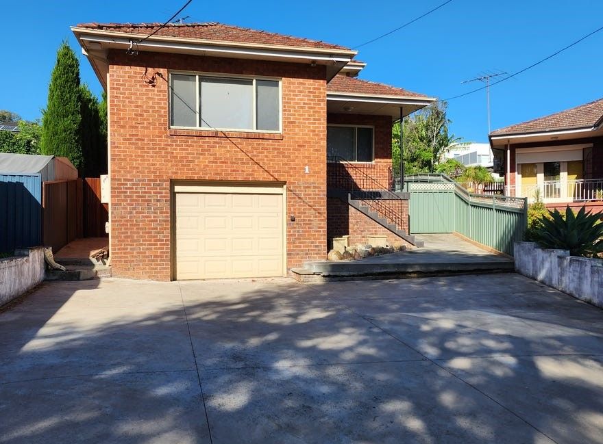 5 bedrooms House in 1 Keevin Street ROSELANDS NSW, 2196