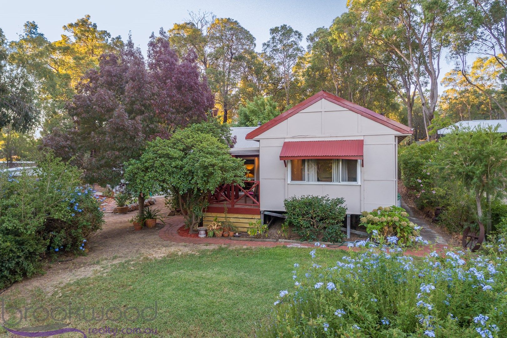 5 Barlow Street, Sawyers Valley WA 6074, Image 0