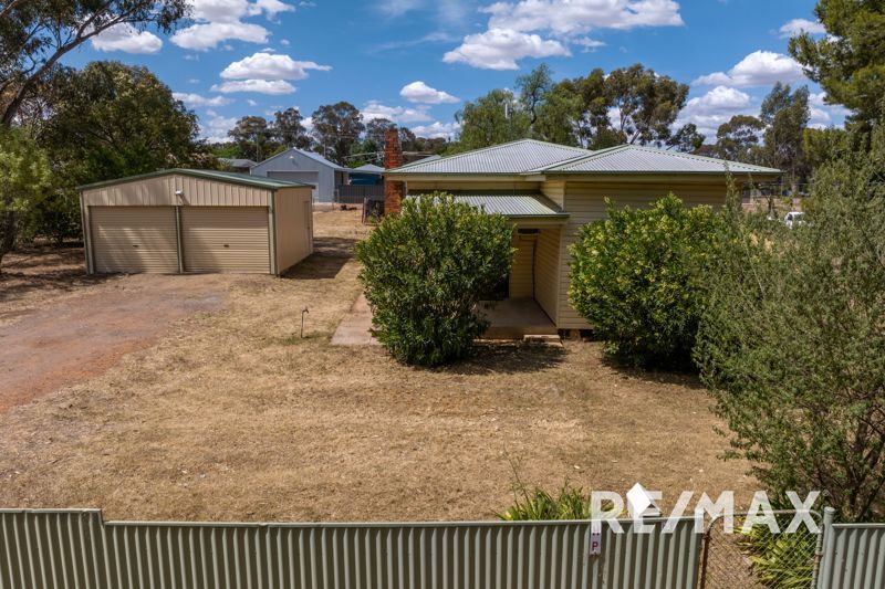 9 Wallace Street, Coolamon NSW 2701 Domain