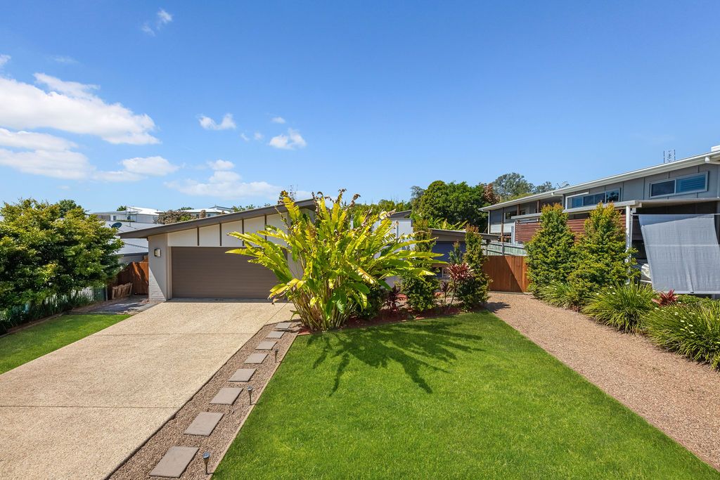 4 bedrooms House in 27 Burrell Avenue EUMUNDI QLD, 4562