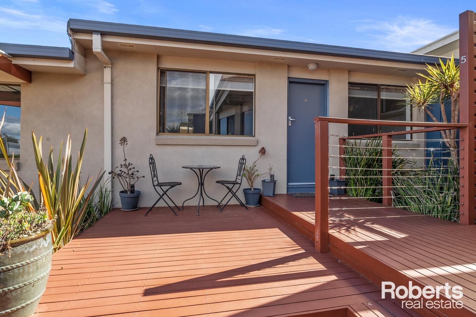 4/16 Dumbleton Street, Hawley Beach TAS 7307 Villa For Rent 360 Domain