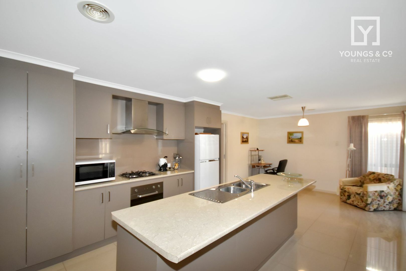 4 Pyrus Ct, Kialla VIC 3631, Image 2