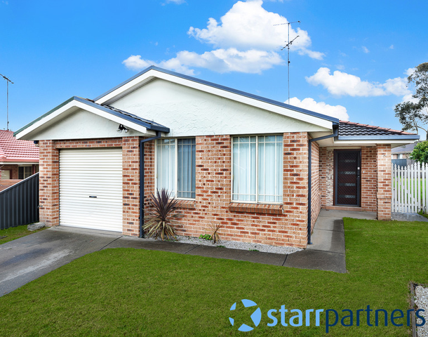 9 Osburn Place, St Helens Park NSW 2560