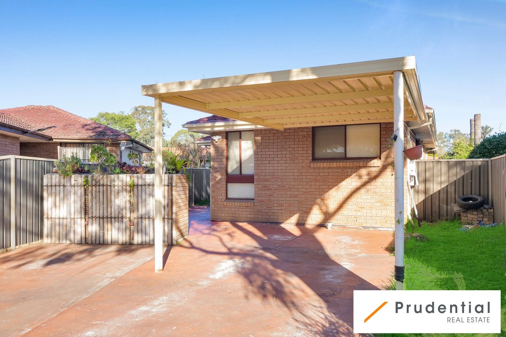 11 Groundsel Avenue, Macquarie Fields NSW 2564, Image 0