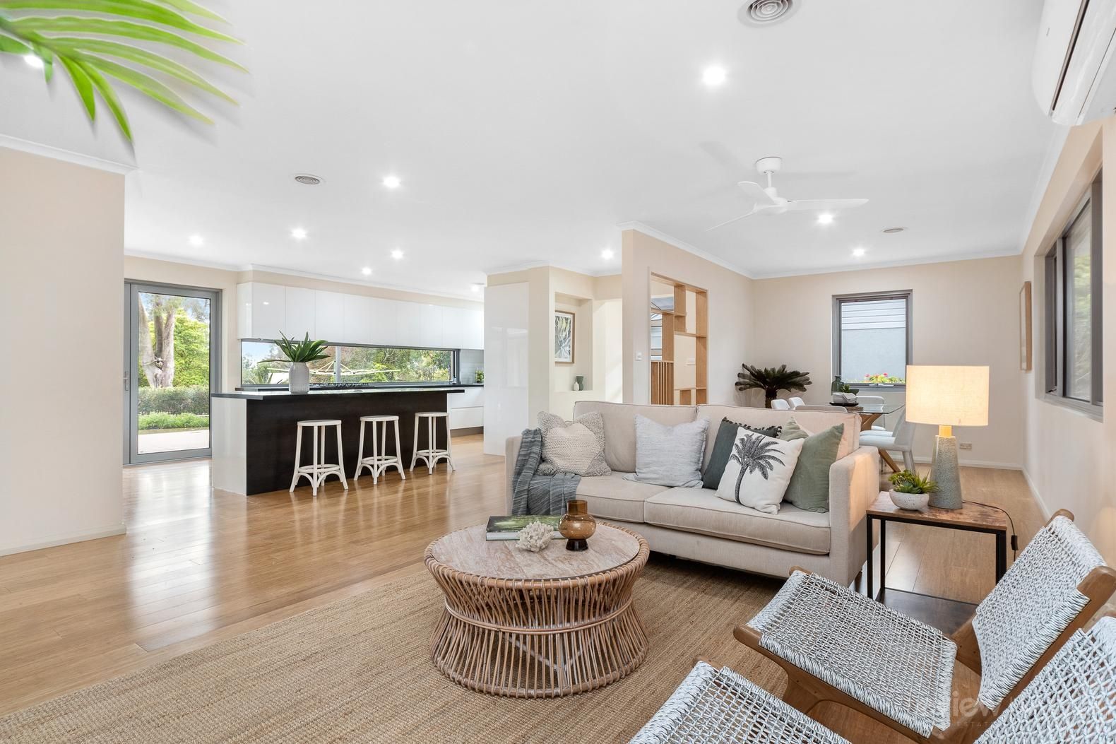 5 bedrooms House in 116 Allison Road MOUNT ELIZA VIC, 3930