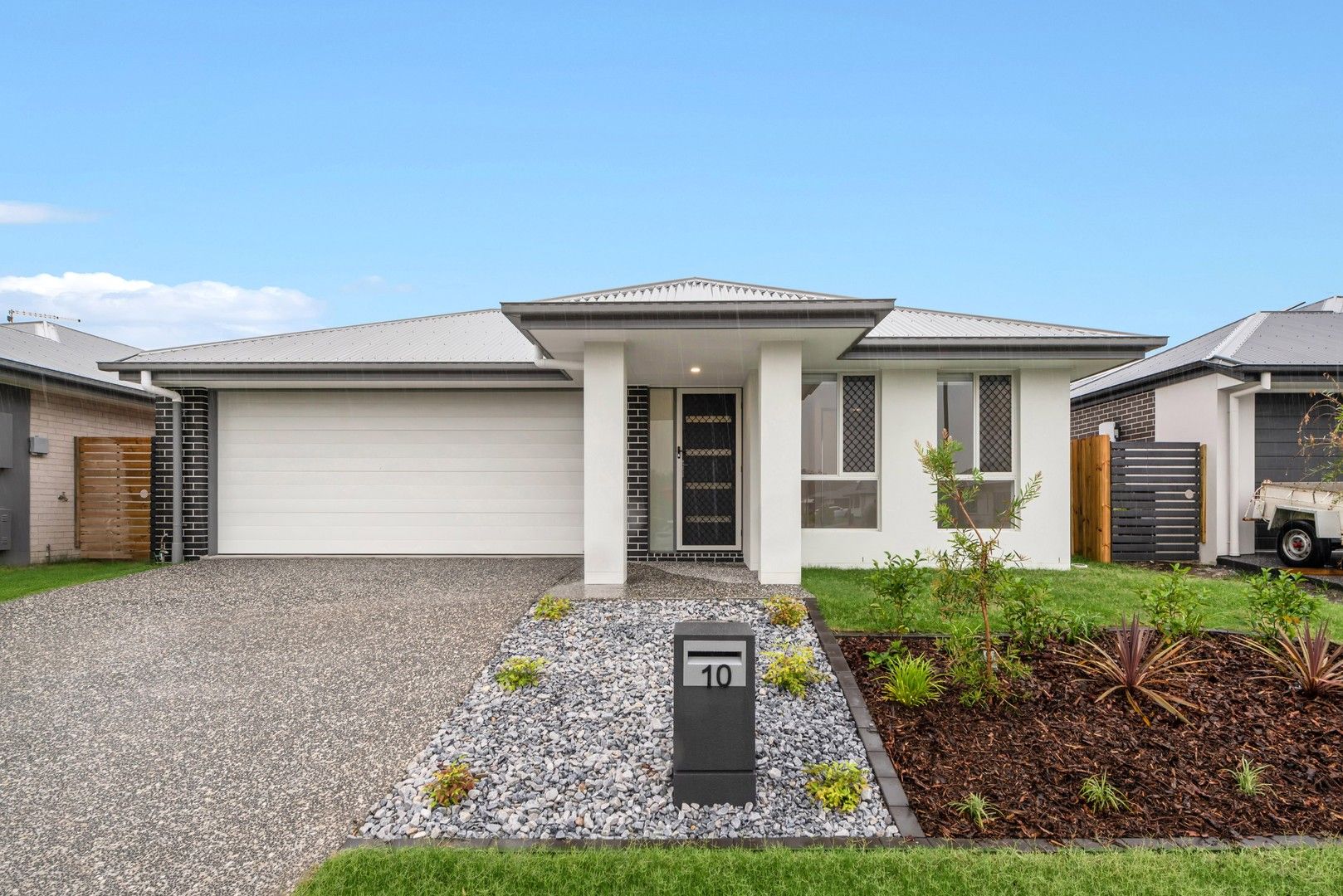 10-langland-circuit-walloon-qld-4306-house-for-rent-560-domain