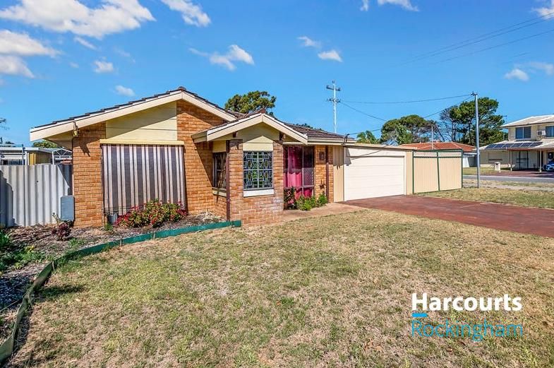 4 bedrooms House in 2 Wilgerup Place HILLMAN WA, 6168