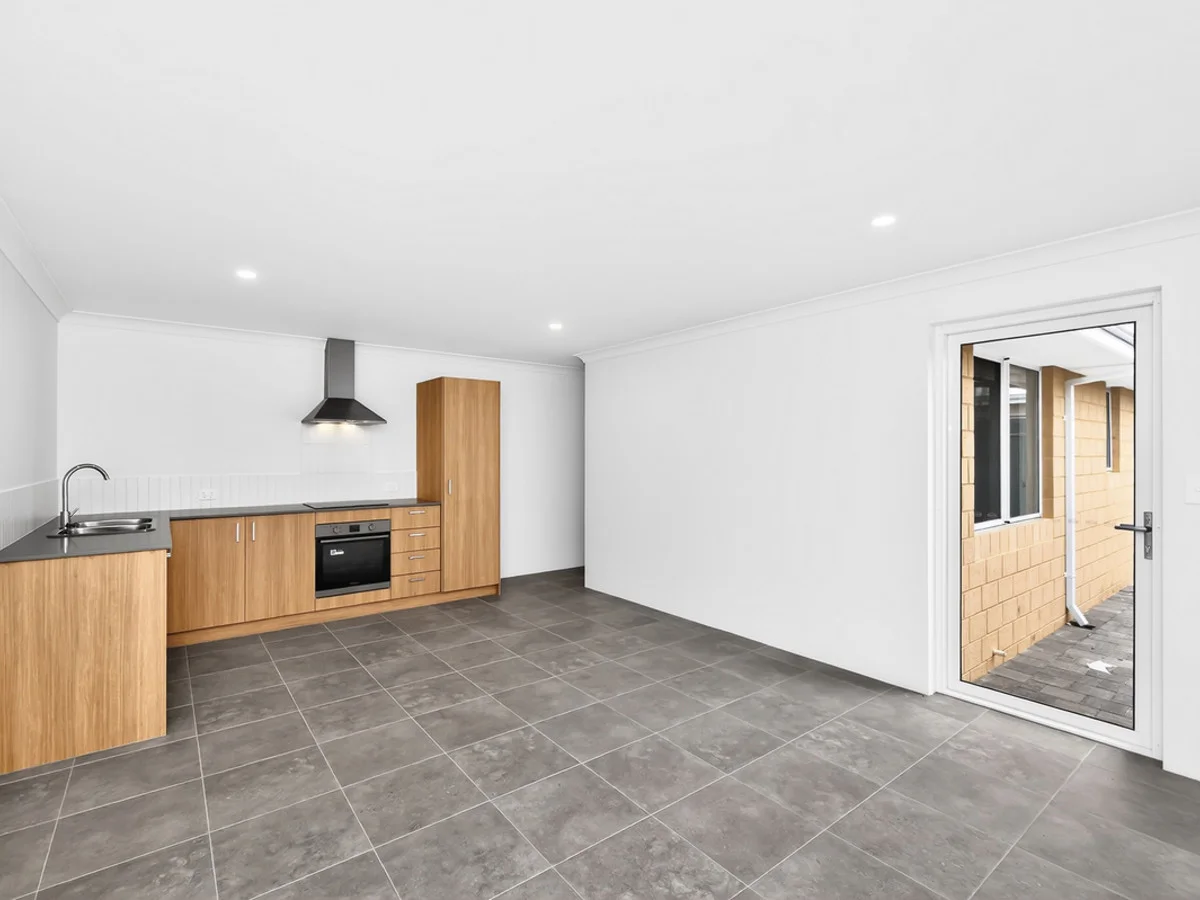 Additional image 3 of 1B Chestnut Way, Eglinton WA 6034