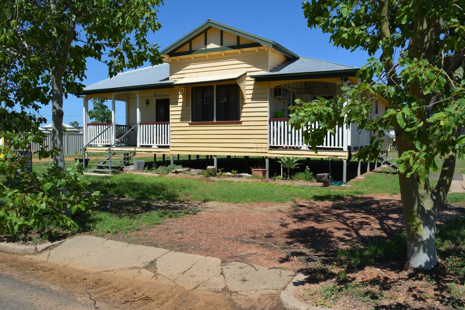 26 Coronation Drive, Blackall QLD 4472, Image 0