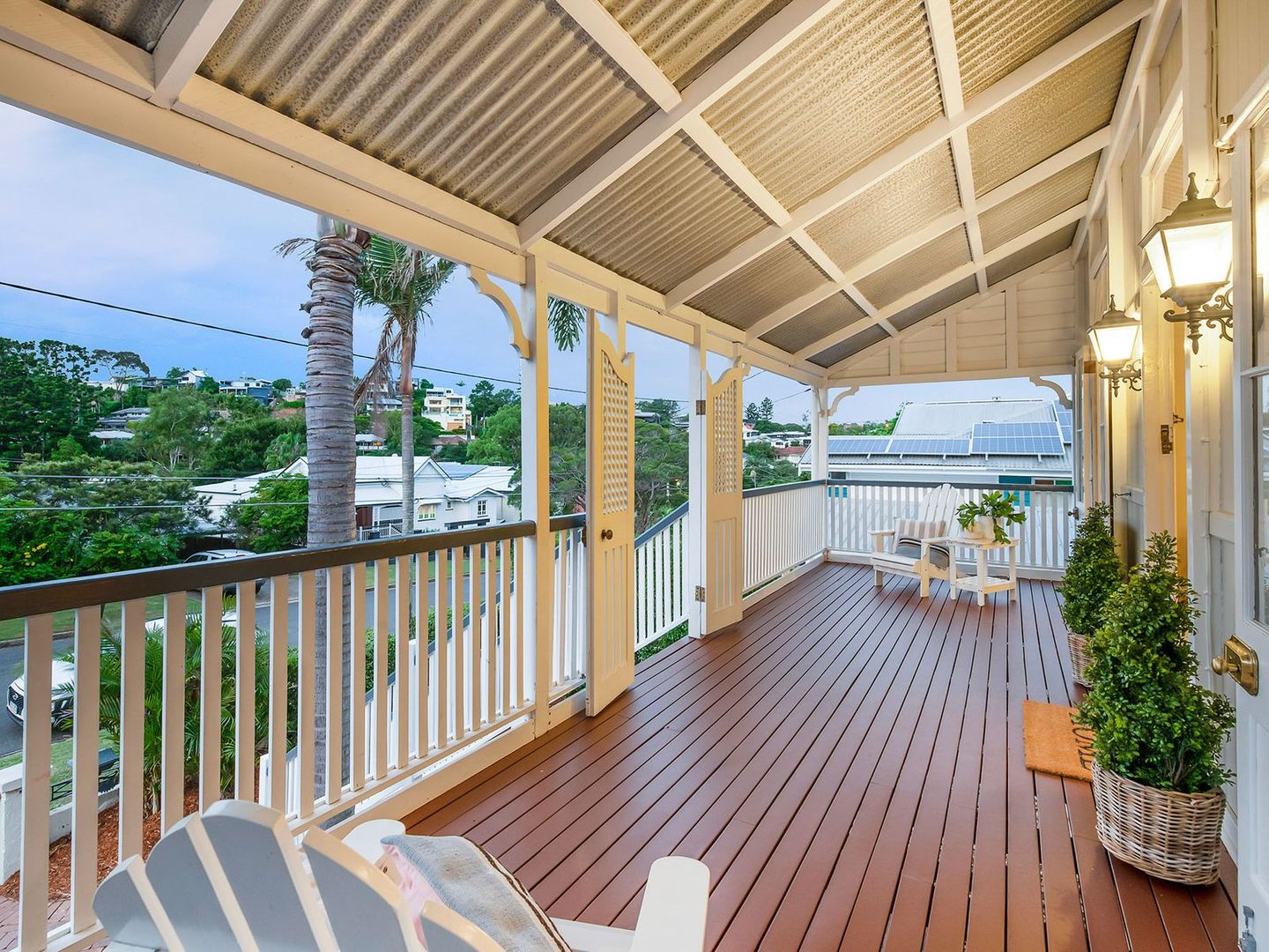 81 Thynne Avenue, Norman Park QLD 4170, Image 2