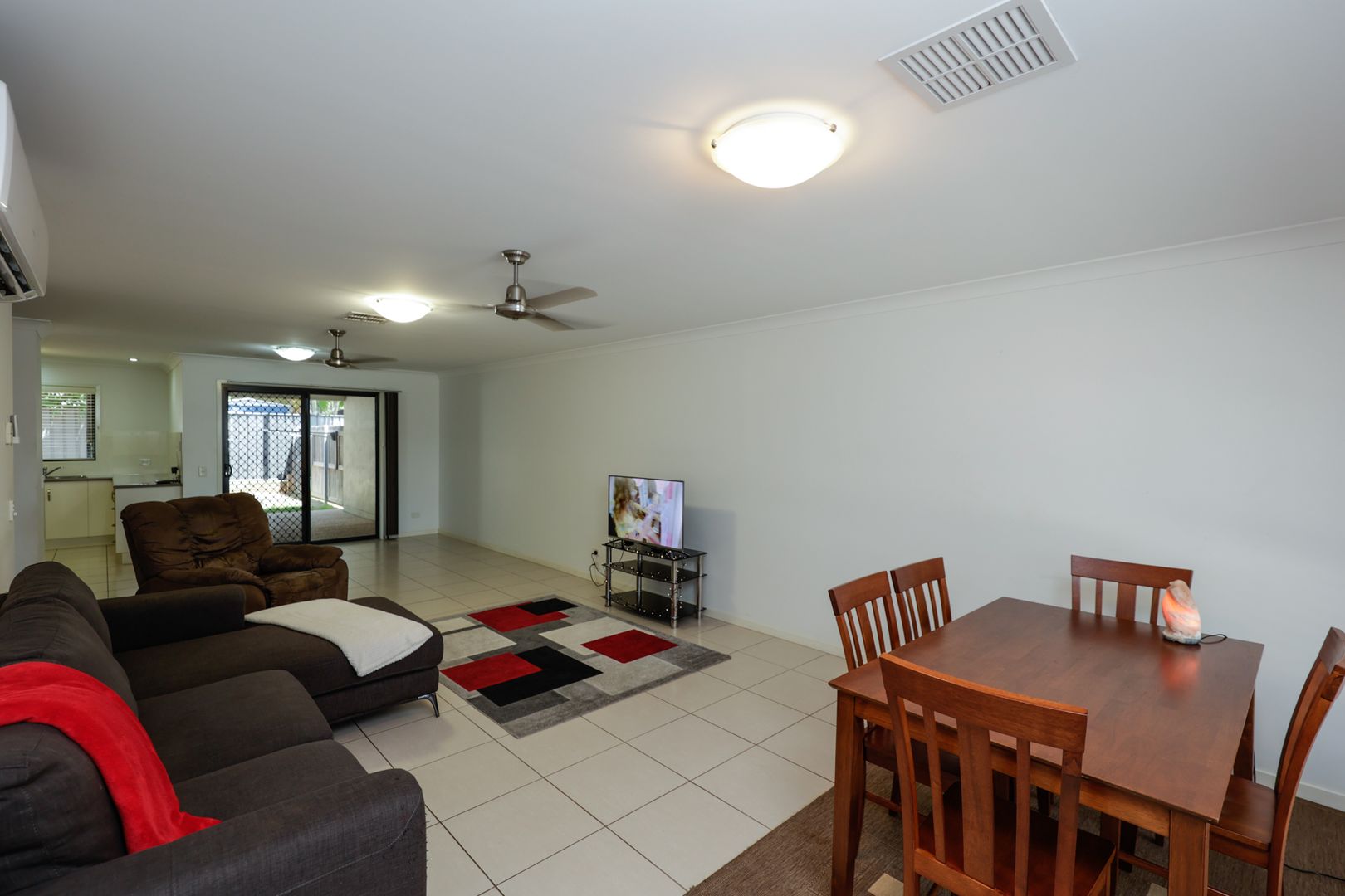 2/19 Nonette Street, Moranbah QLD 4744, Image 2