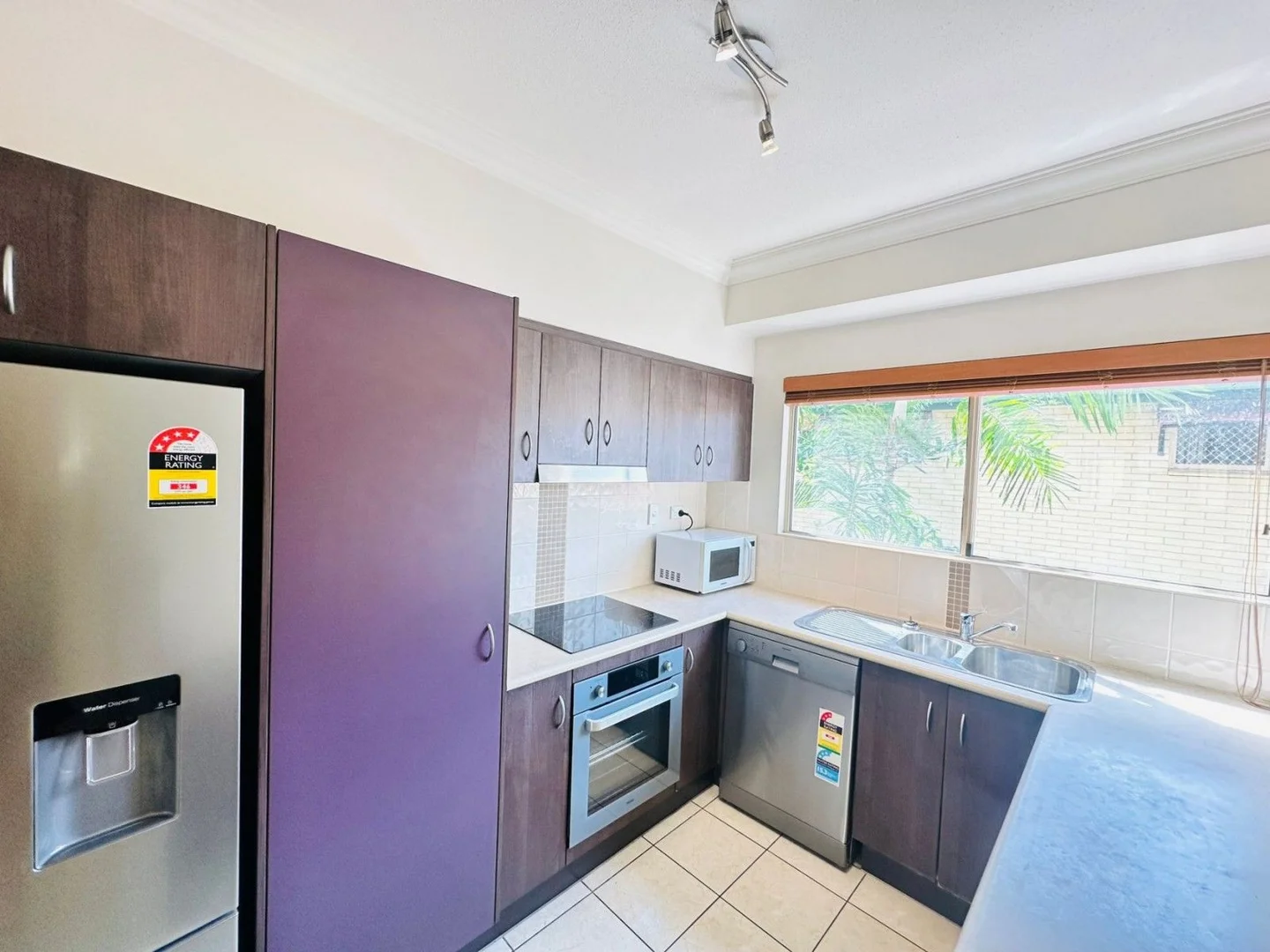 Additional image 5 of ID:21173546/29-33 Springfield Crescent, Manoora QLD 4870