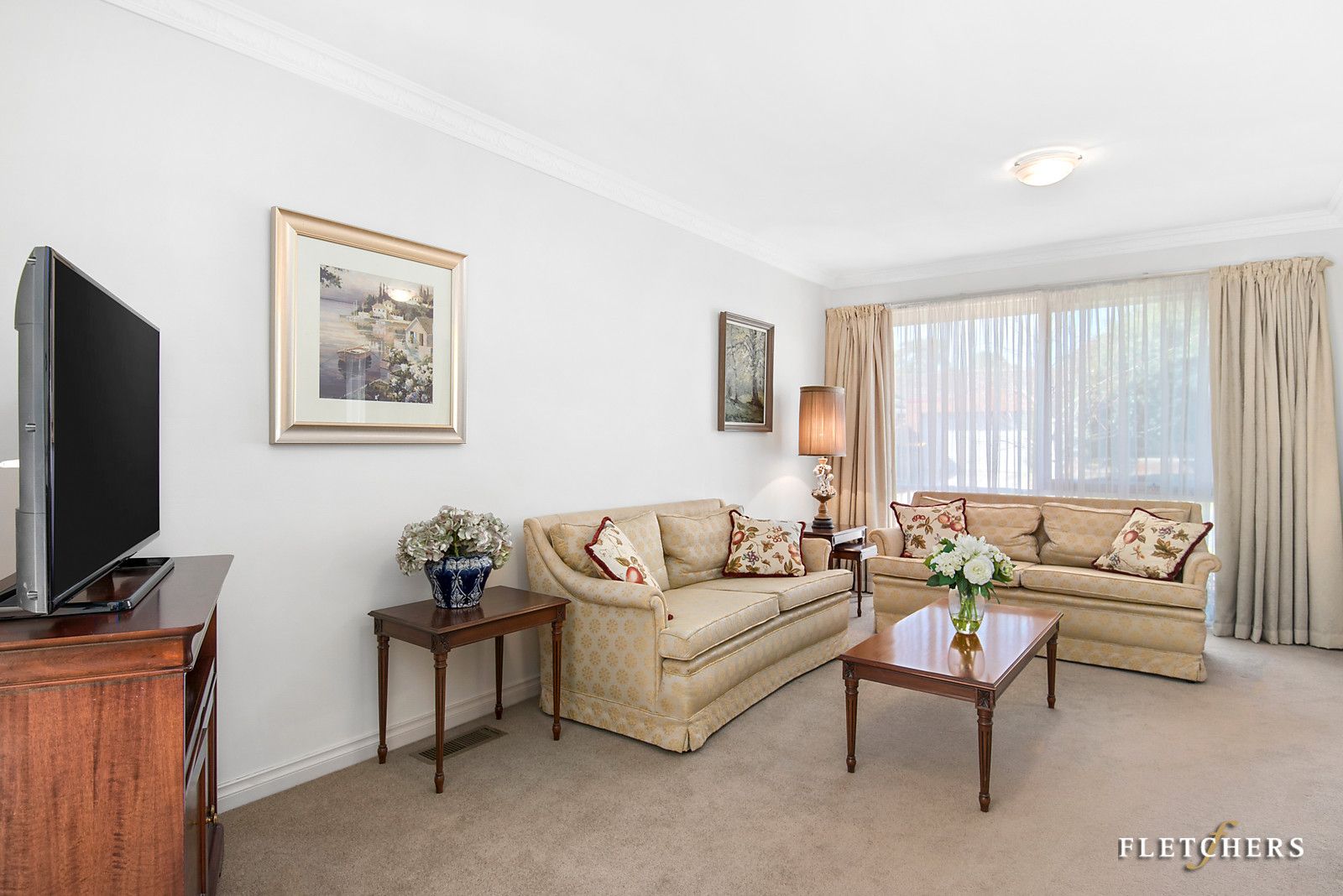 7 Greenbank Avenue, Box Hill South VIC 3128, Image 2