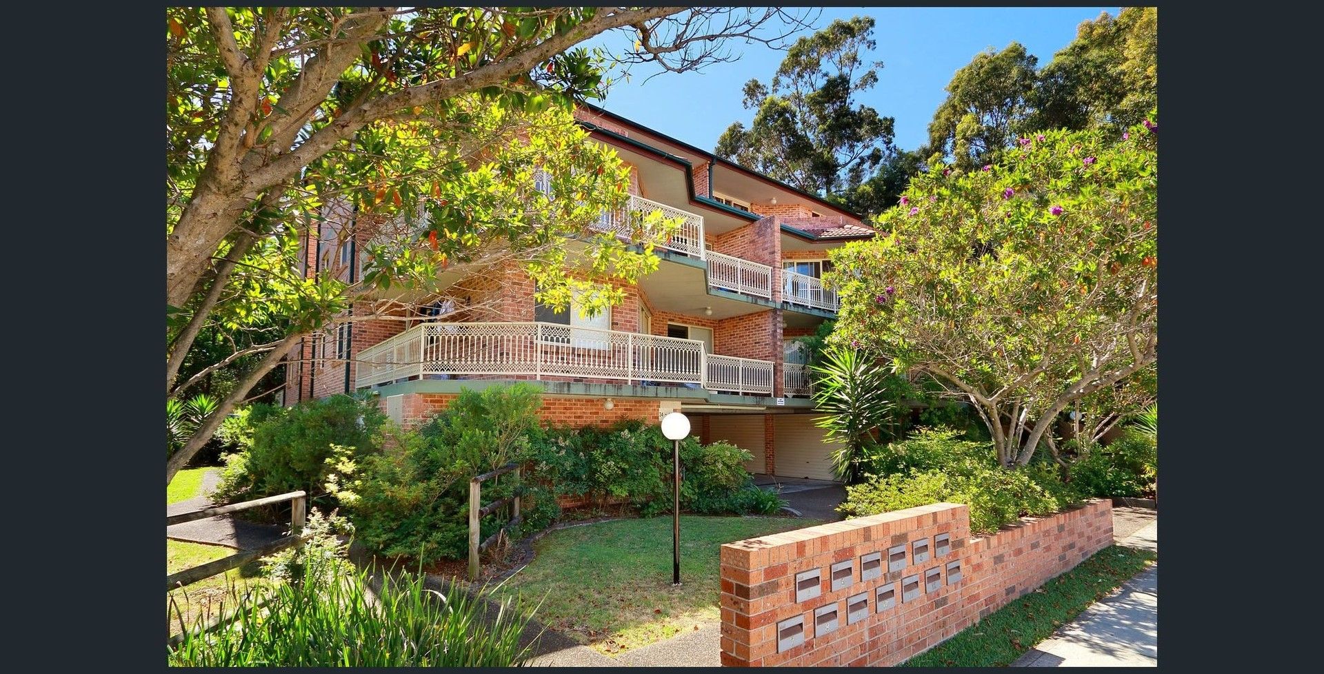 2 bedrooms Apartment / Unit / Flat in 3/34-40 Carrington Ave HURSTVILLE NSW, 2220