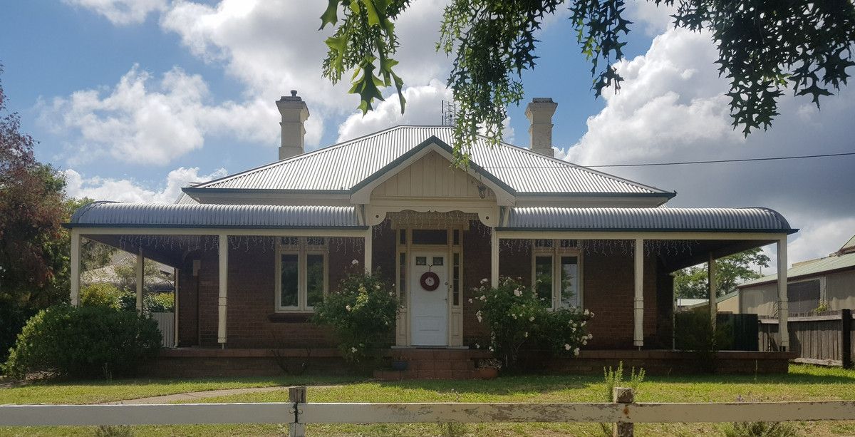 4 bedrooms House in 96 Endsleigh Avenue ORANGE NSW, 2800