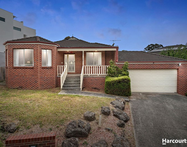 4 Stockdale Way, Mill Park VIC 3082