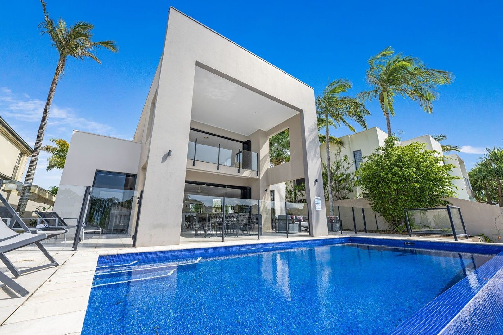 4 bedrooms House in 8012 Key Waters HOPE ISLAND QLD, 4212