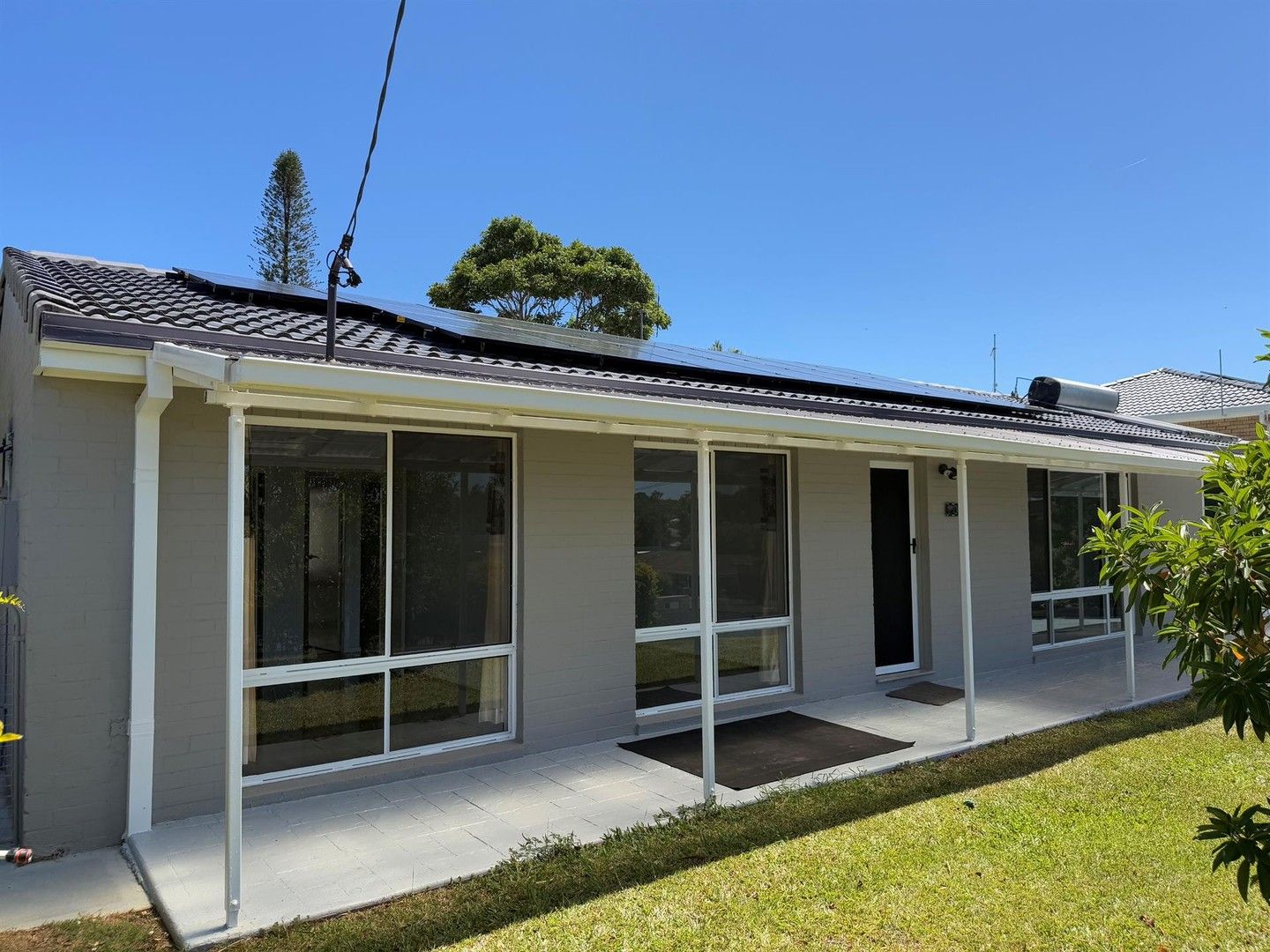 4 bedrooms House in 20 Crabbe Street WOOLGOOLGA NSW, 2456