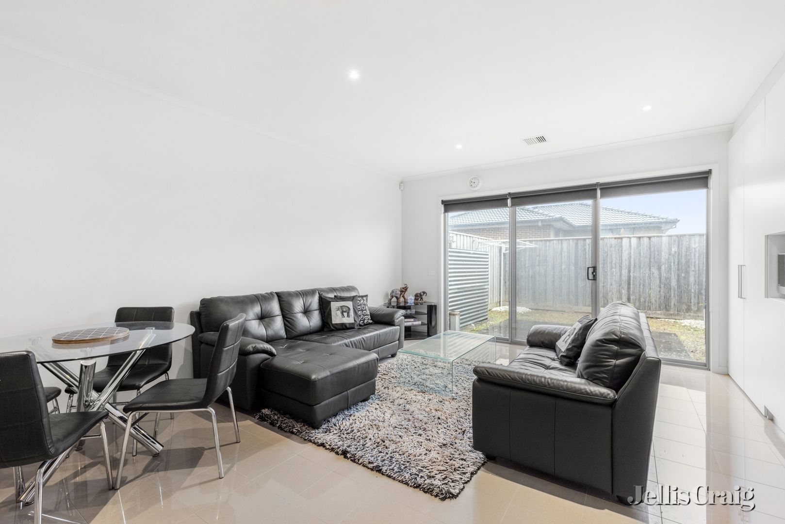 12 Botanic Place, Wantirna South VIC 3152 House For Rent 560 Domain