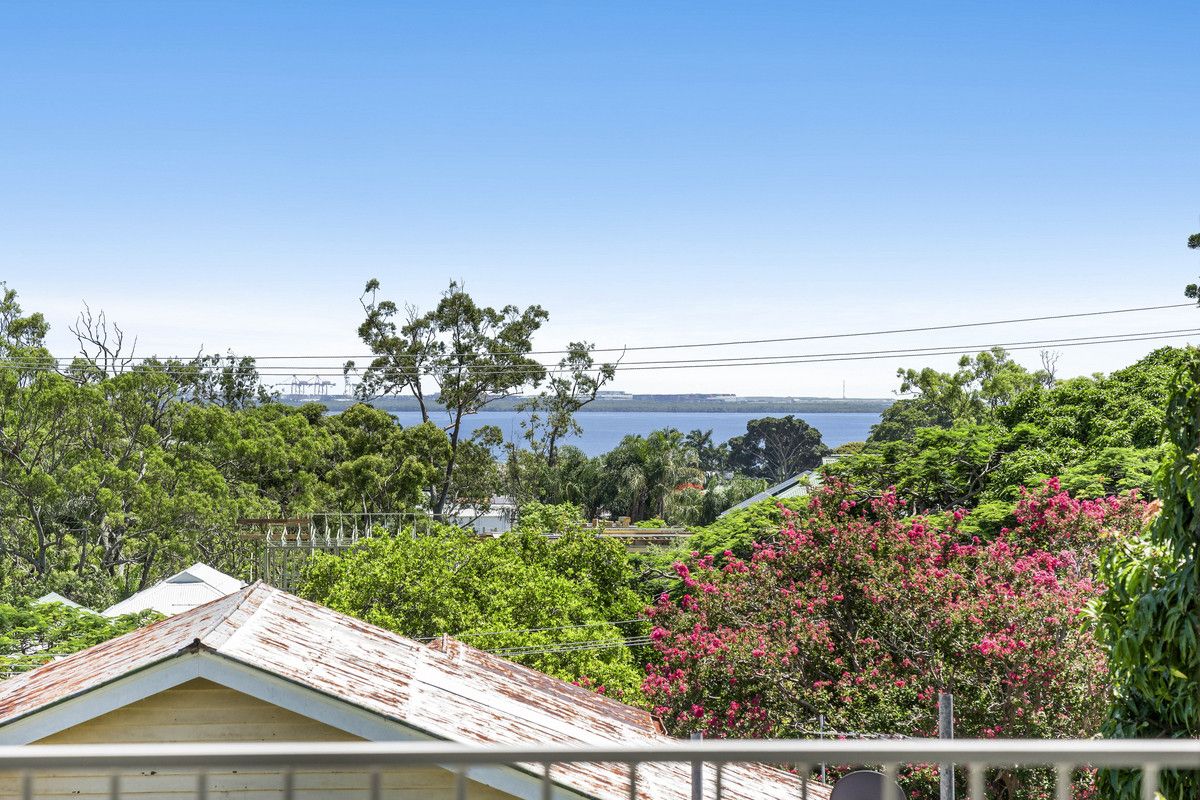 4/90 Ernest Street, Manly QLD 4179, Image 2