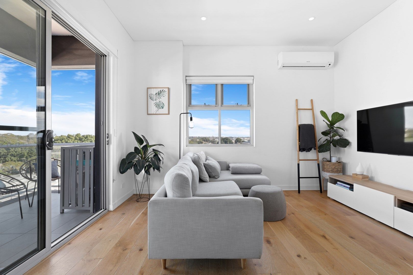 1 bedrooms Apartment / Unit / Flat in 32/19 Hutchinson Street ST PETERS NSW, 2044
