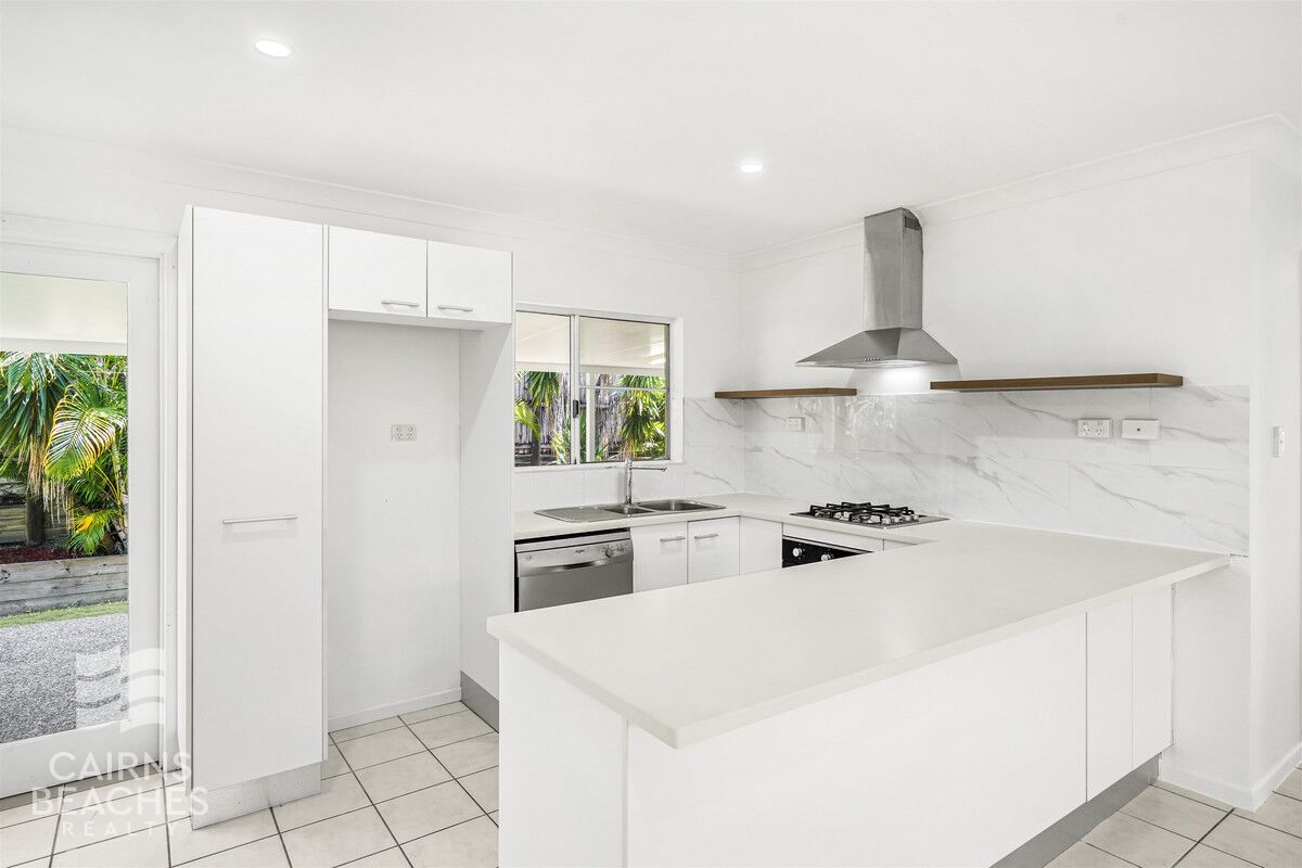 2/9 Strombus Avenue, Trinity Beach QLD 4879, Image 2