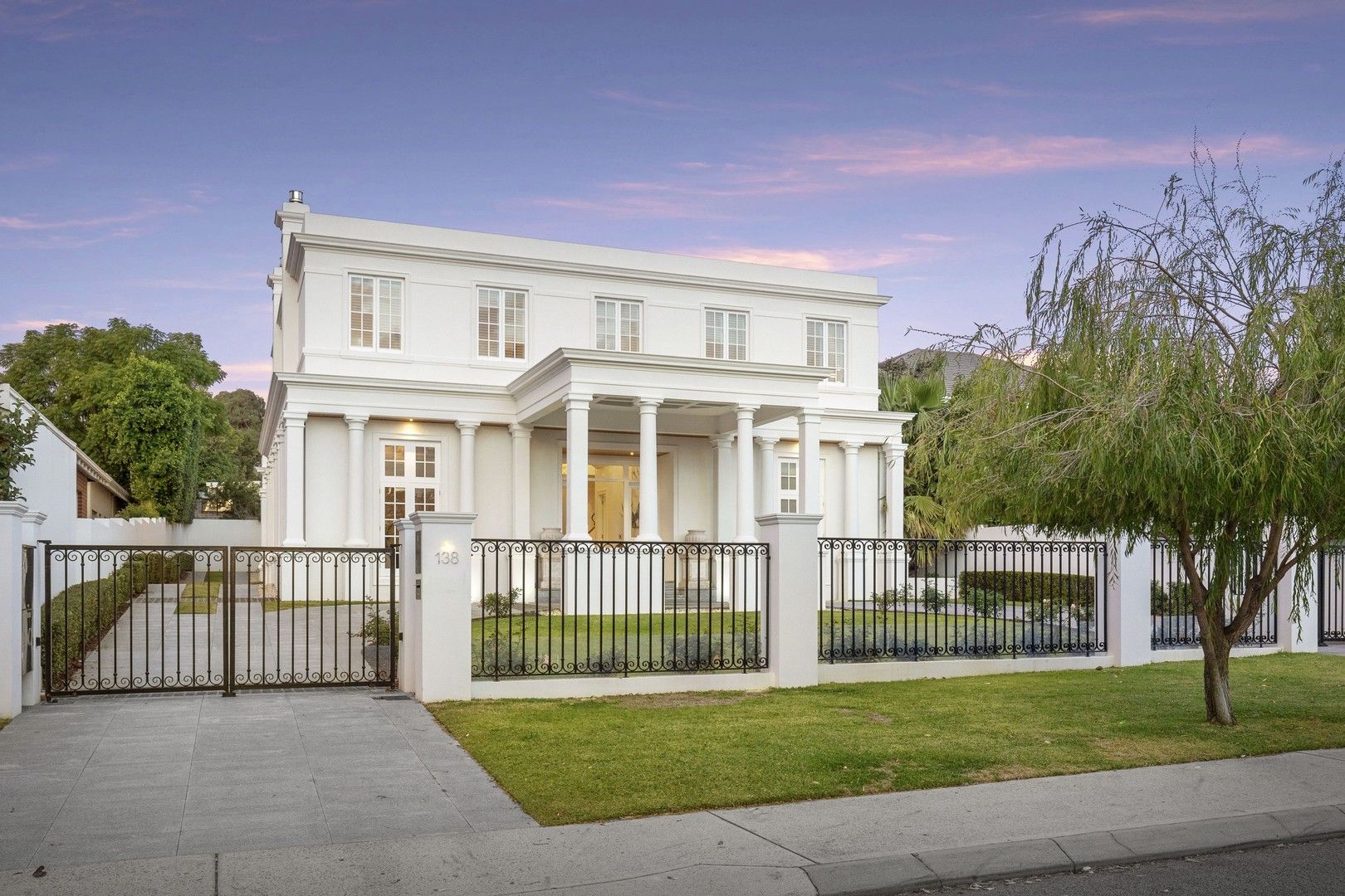 4 bedrooms House in 138a Dalkeith Road NEDLANDS WA, 6009